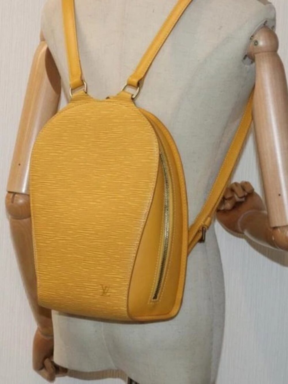 LOUIS VUITTON Epi Mabillon Backpack Yellow M52239 LV Auth 82929A - Picture 14 of 16